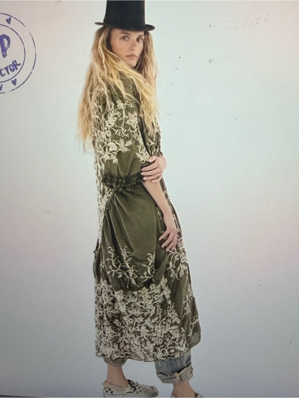 Magnolia Pearl Embroidered Emmali Kimono 476